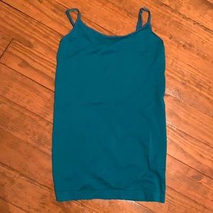 blue tank top